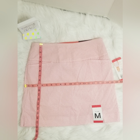 A cute strechy sports skirt - Picture 4 of 4